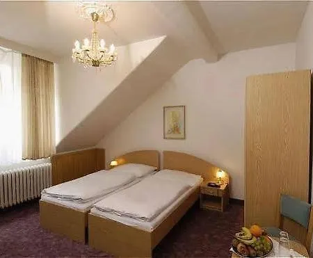 Esplanade Carlsbad ホテル 4*