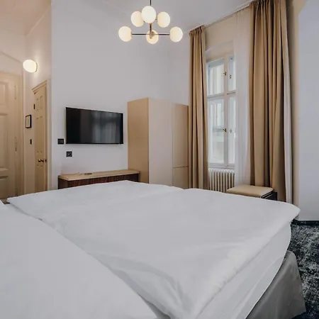 Esplanade Carlsbad ホテル 4*